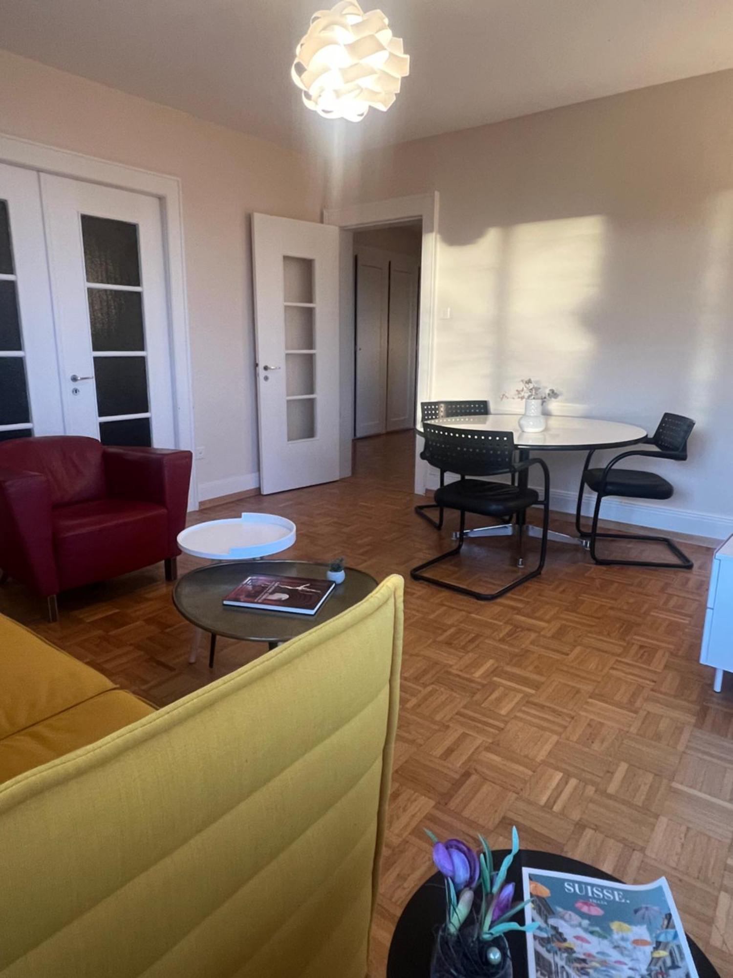 Alpes 54 Apartment Neuchatel Bagian luar foto